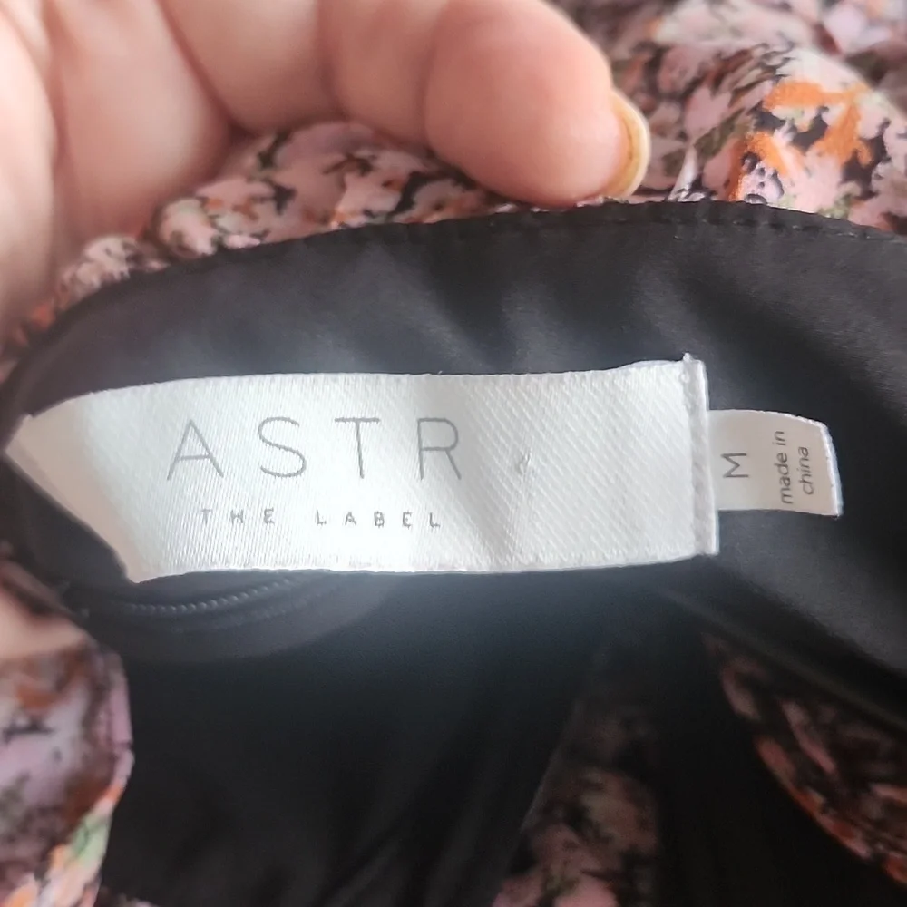 NWOT ASTR  Carmella Dress Black Pink Floral Medium - Picture 7 of 13